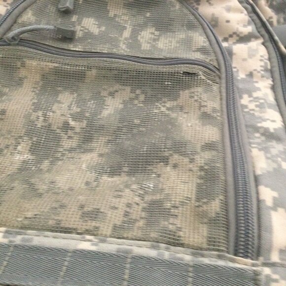 Outdoor Camo Backpack Mens Army Military Camping Hiking Bag Straps bug Out Gear - Picture 11 of 12